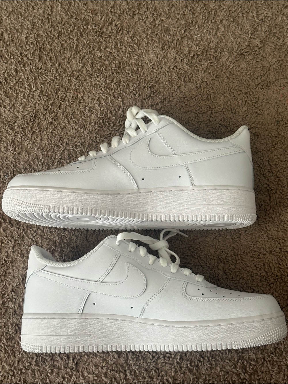 Nike Air Force 1 White Low-Top Leather Sneakers Size 12 - Picture 3 of 5